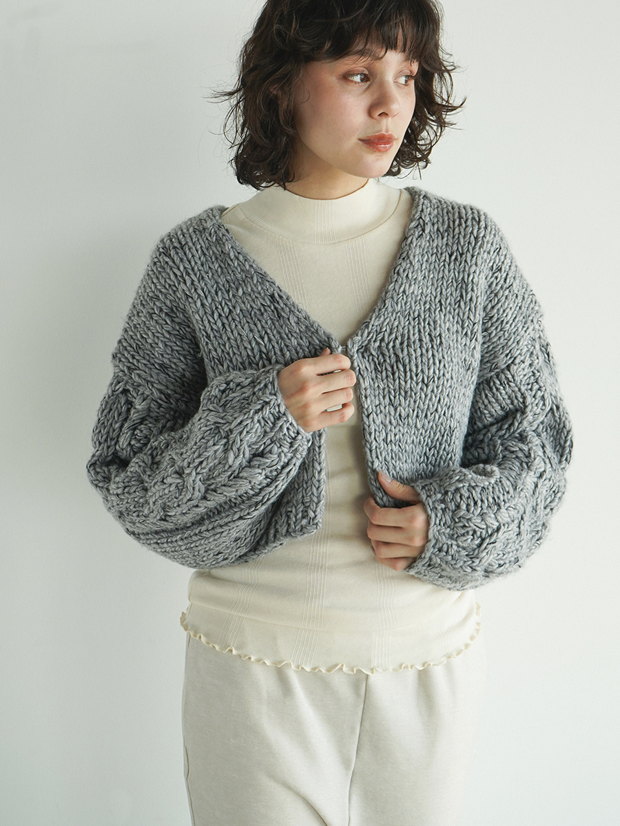 Chunky knit cropped cardigan
