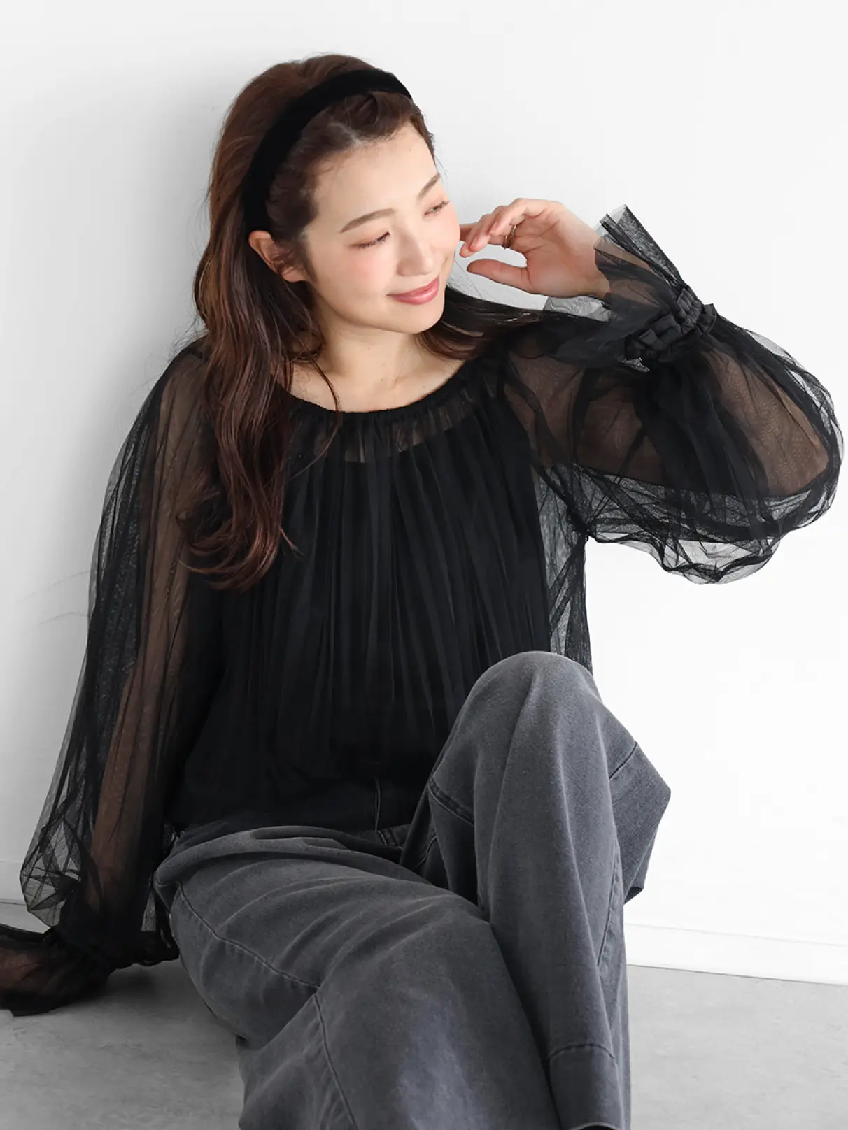 Vin(ヴァン)　チュールプリーツブラウス