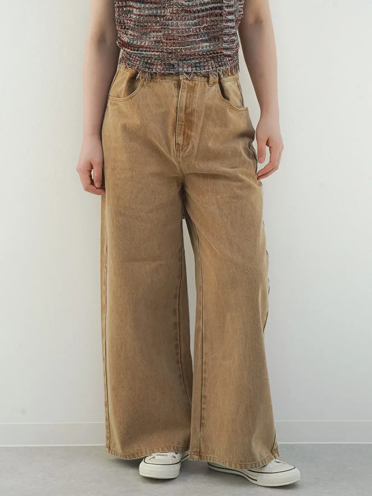 Waist tuck fade denim pants