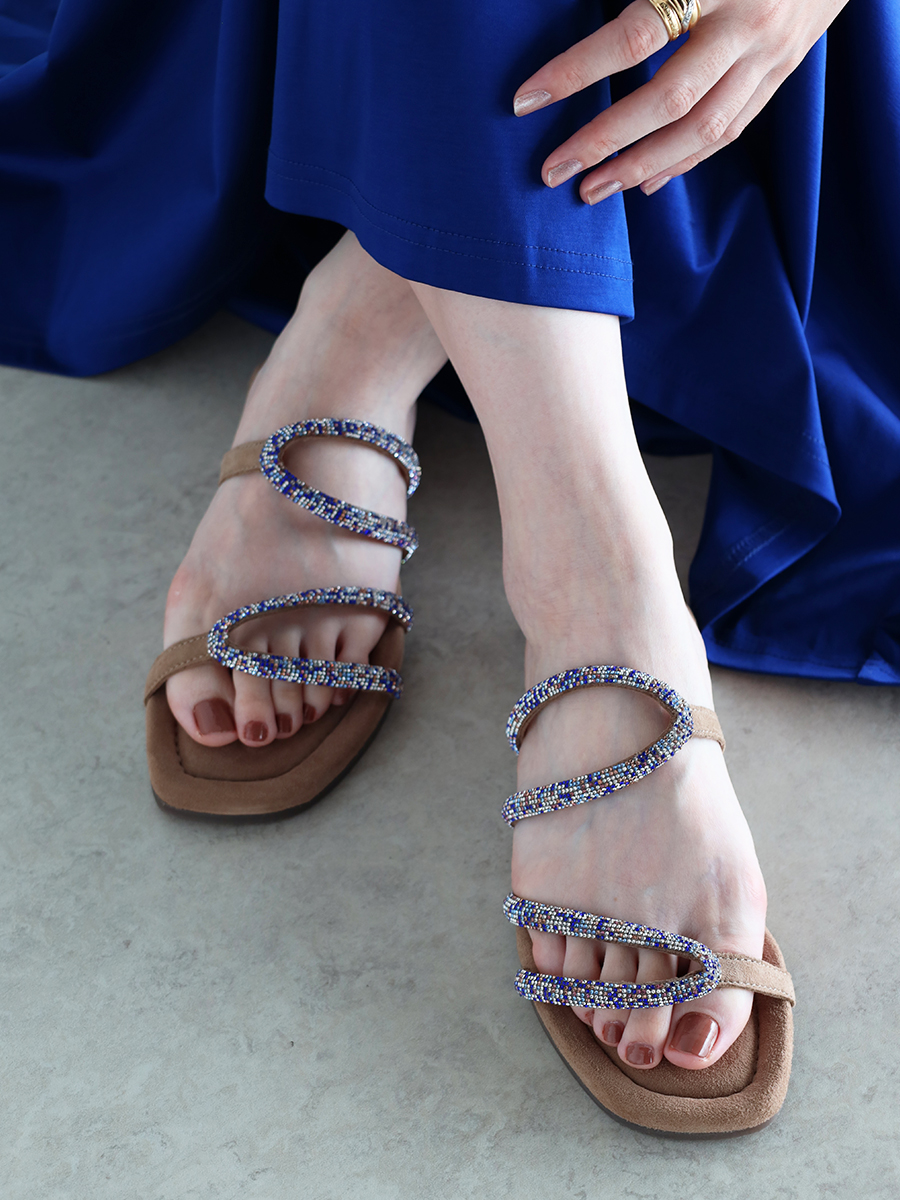 Vin(ヴァン)　バックボタンデザインシアーシャツ