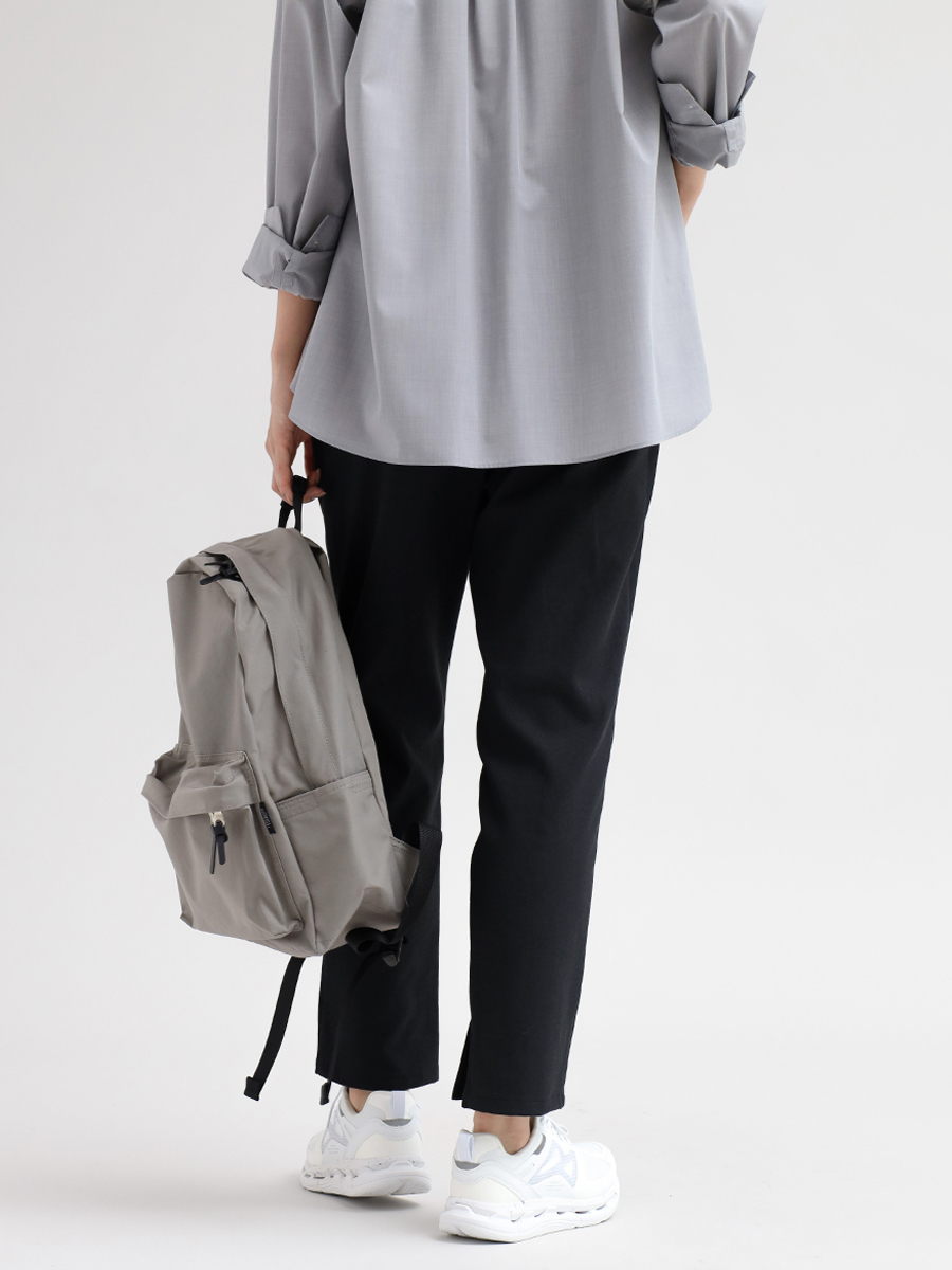 YORT リネン混ウエストタックテーパードパンツ