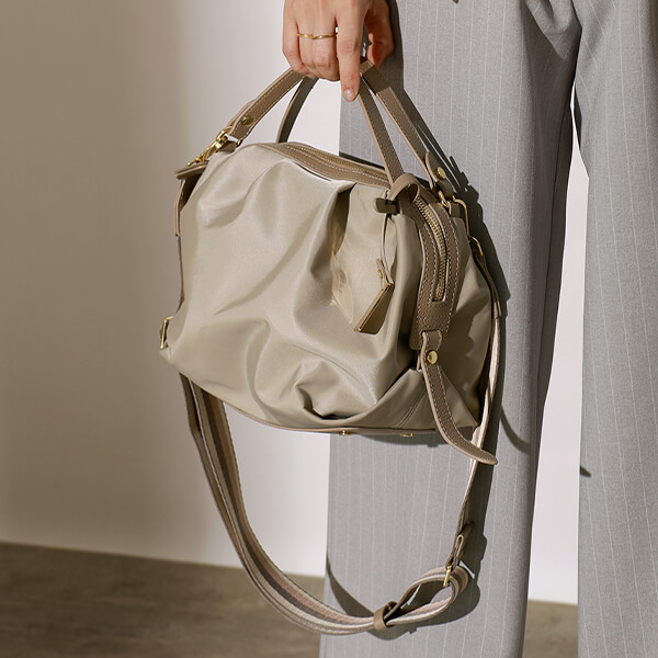 ラインベルトナイロンハンドバッグ