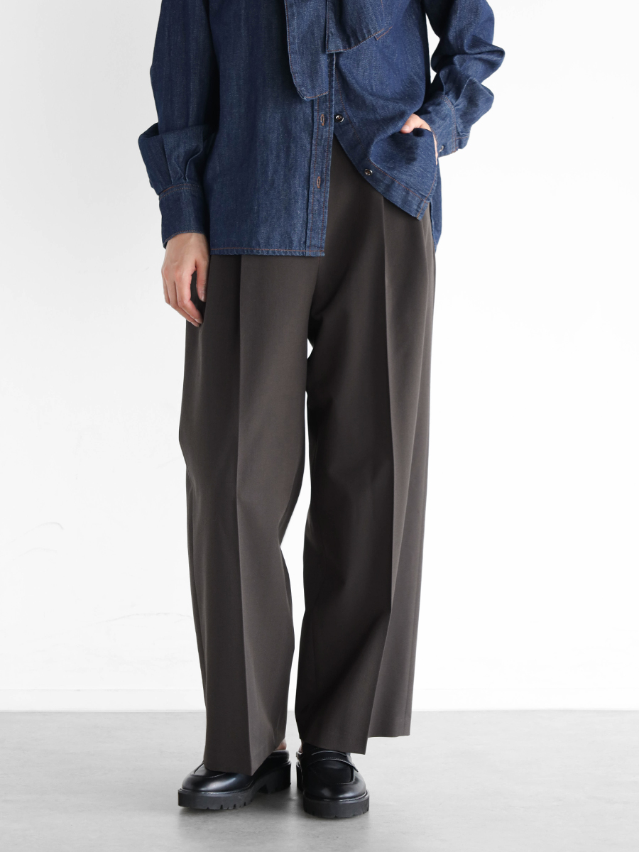 タックワイドシルエットパンツ