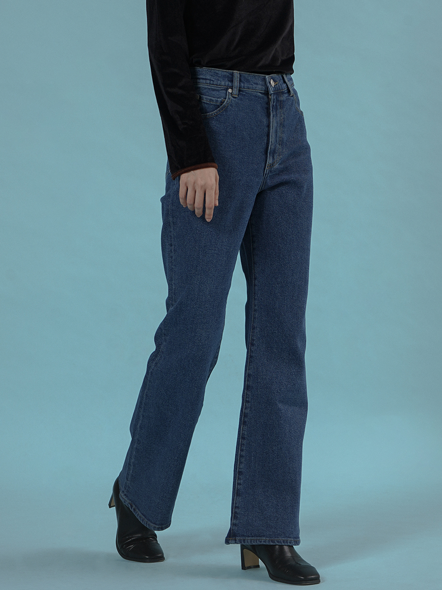 Slim flared denim pants