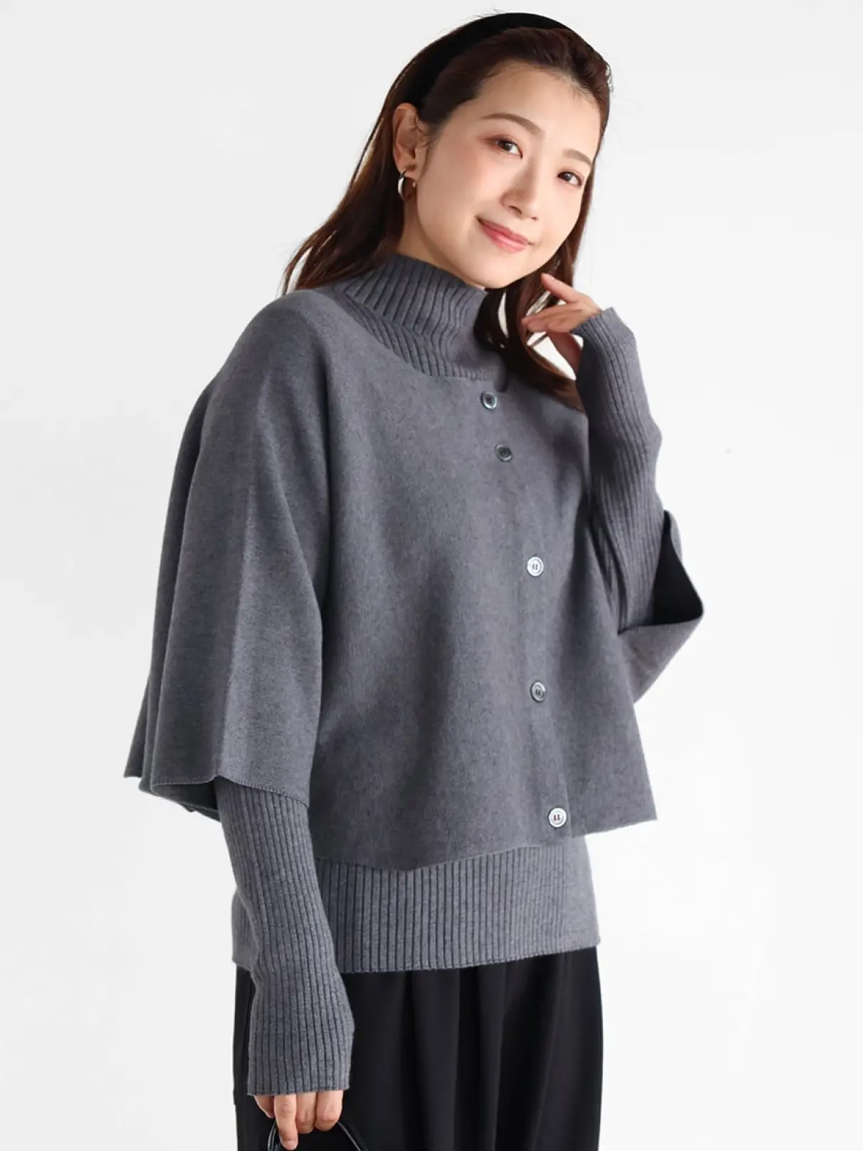 Vin(ヴァン)　ケープハイネックニットアンサンブル