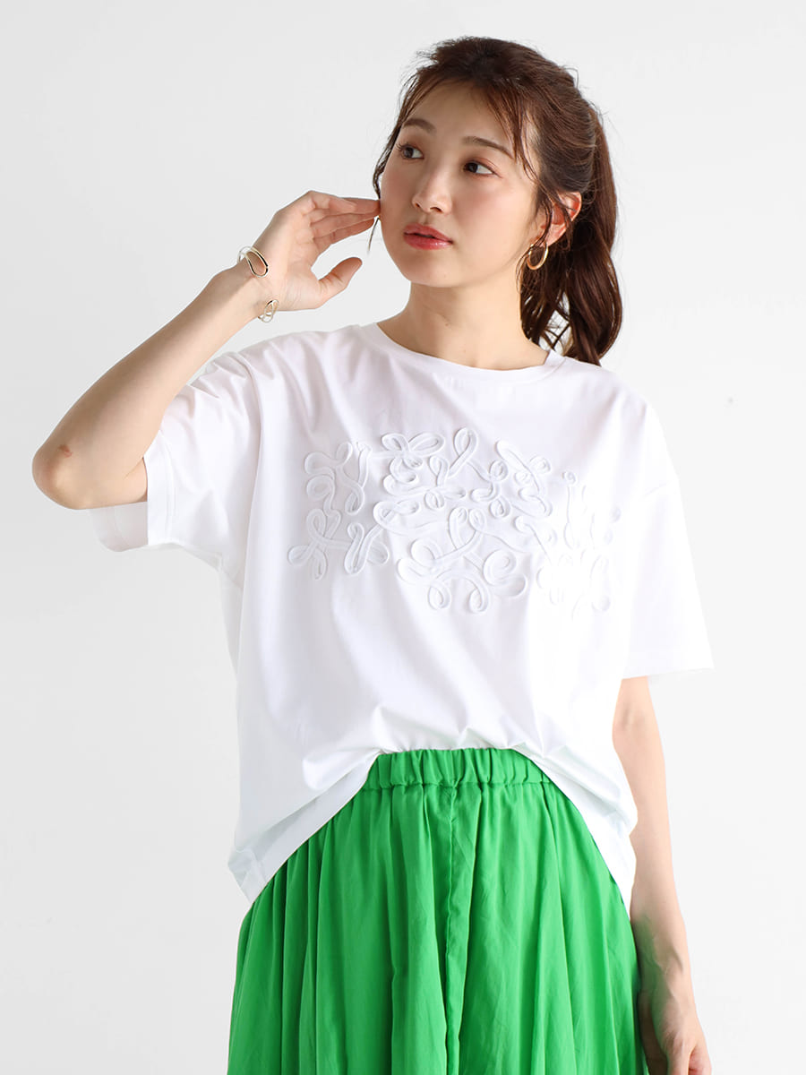 コード刺繍Tシャツ