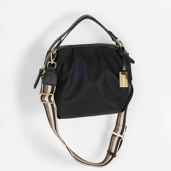 ラインベルトナイロンハンドバッグ