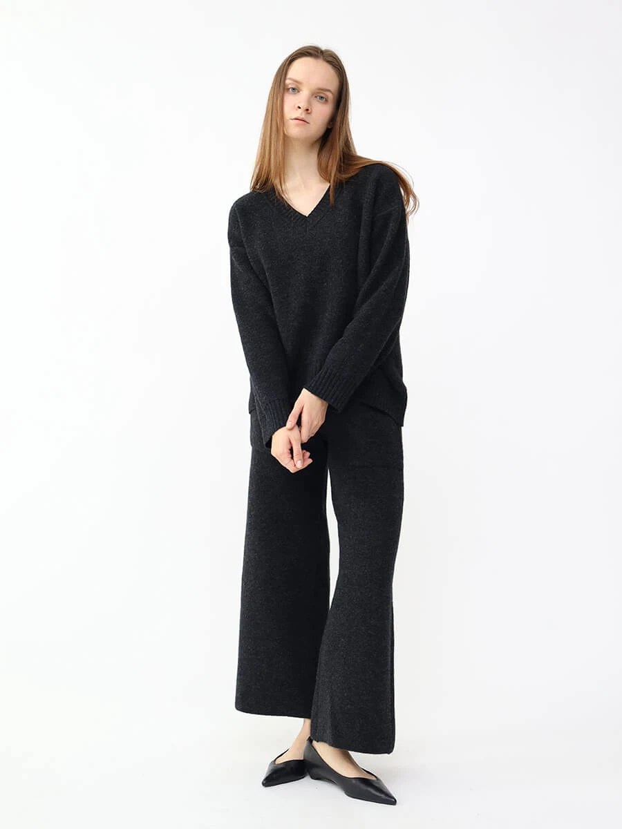 hyeon ペタルニット セーター 黒 hyeon ペタルニット セーター 黒 W：Huku ニット セーター