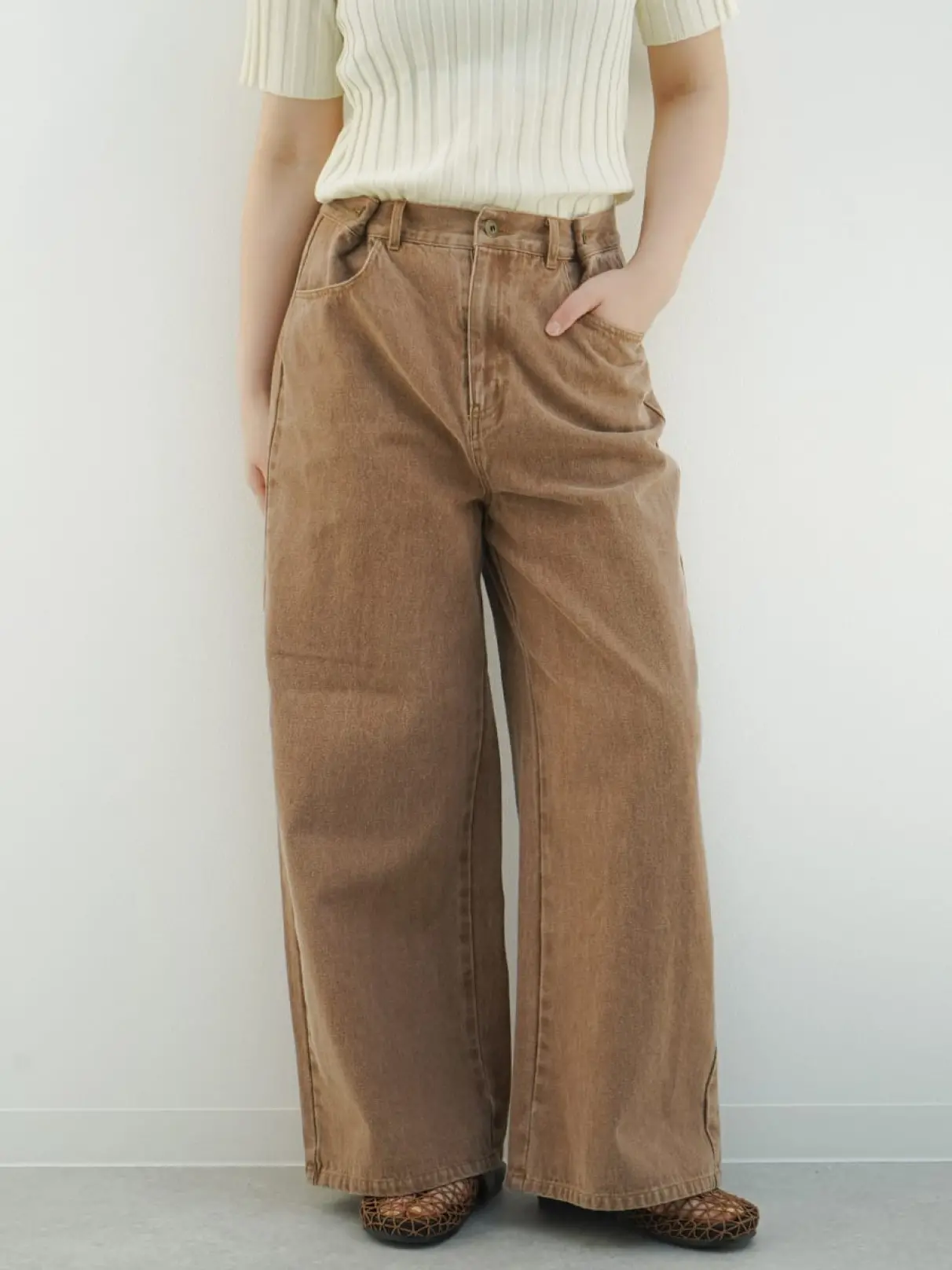 Waist tuck fade denim pants