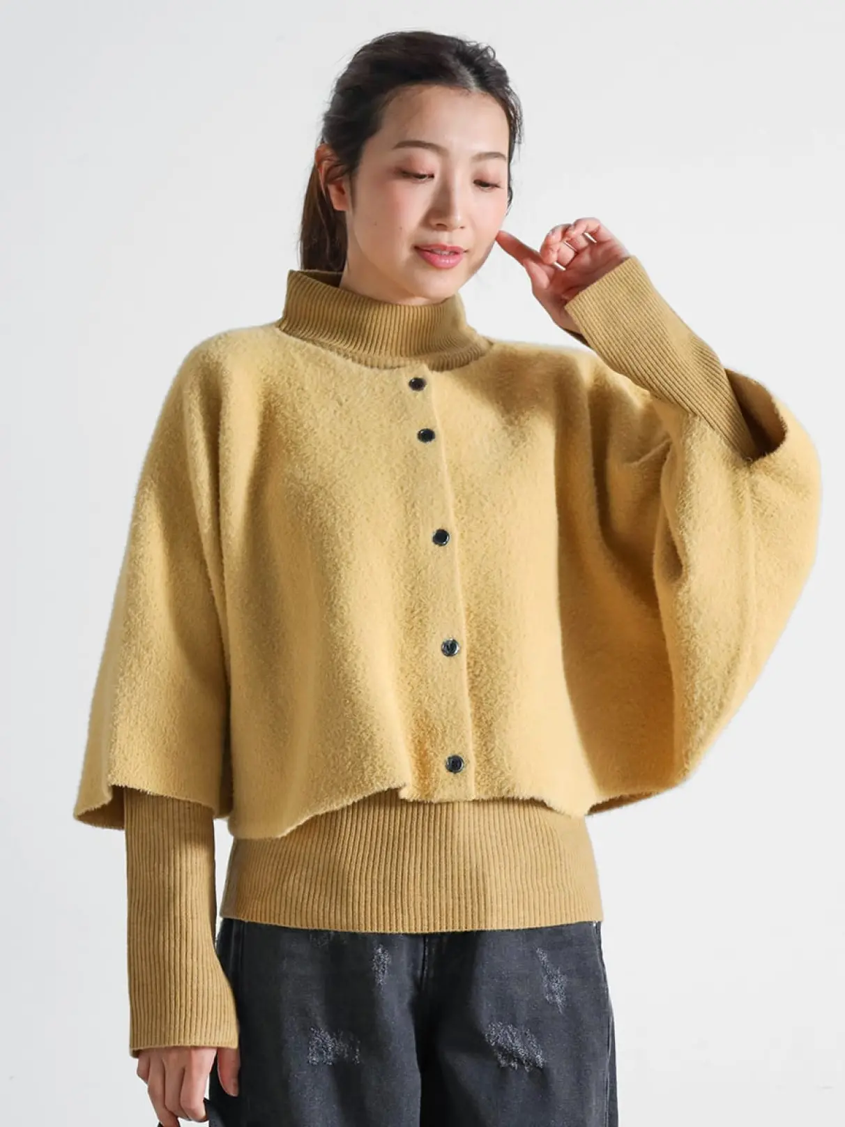 Vin(ヴァン)　ケープハイネックニットアンサンブル