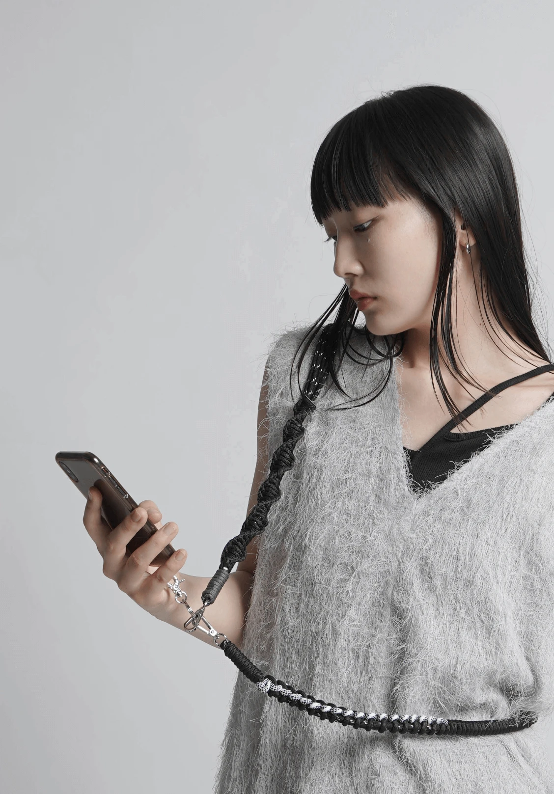 FUMIE=TANAKA フミエタナカ レザーコード スマホショルダーストラップ FUMIE=TANAKA フミエタナカ レザーコード スマホショルダー