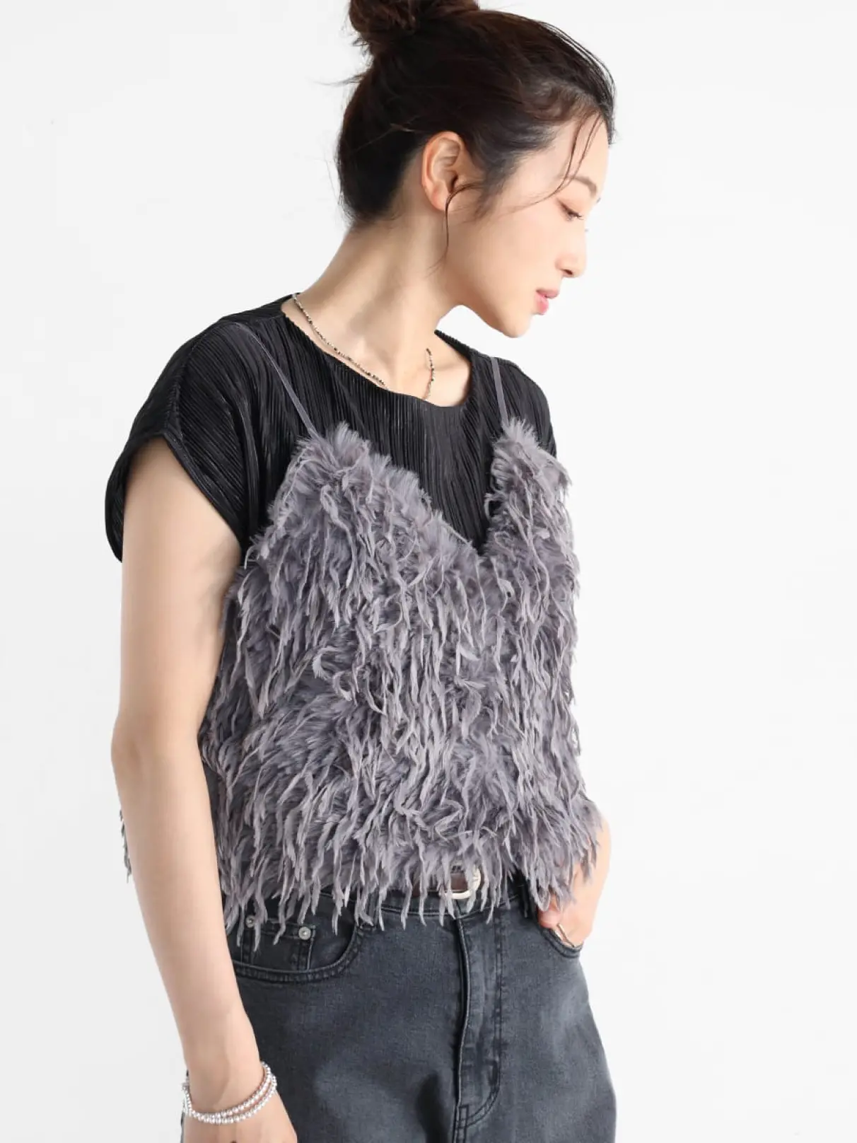 Vin(ヴァン)　フェザーファービスチェ