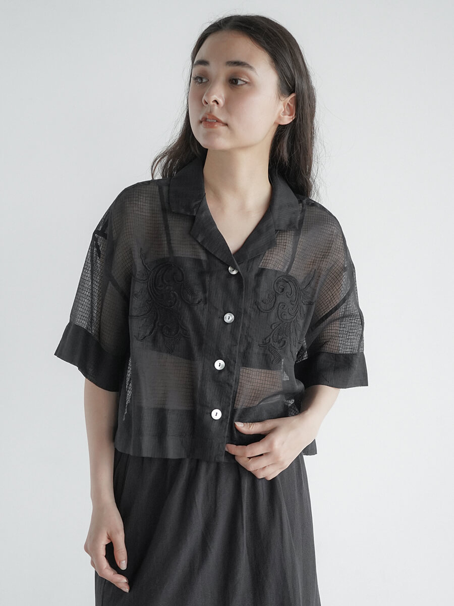 Hand embroidery short shirt