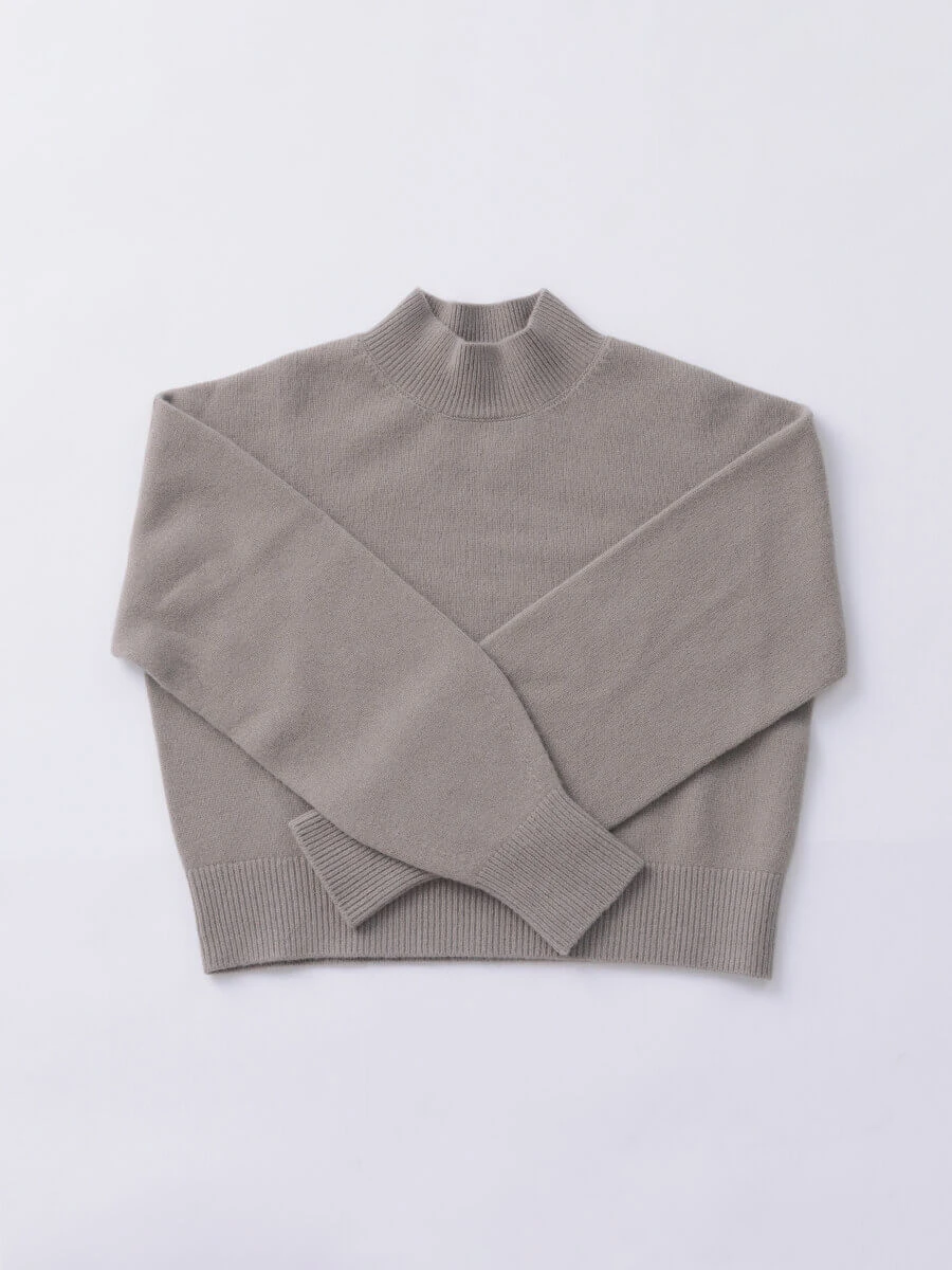 ｓh ok o r ay'sのストールとヤマダヤのグレー ニット 柔らかく優しい風合いの諏訪ニット -Knit made in SUWA