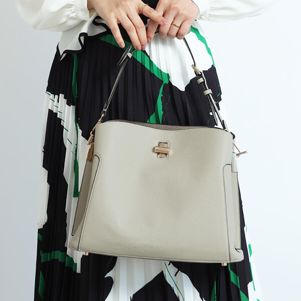 ワンハンドルスクエアバッグ