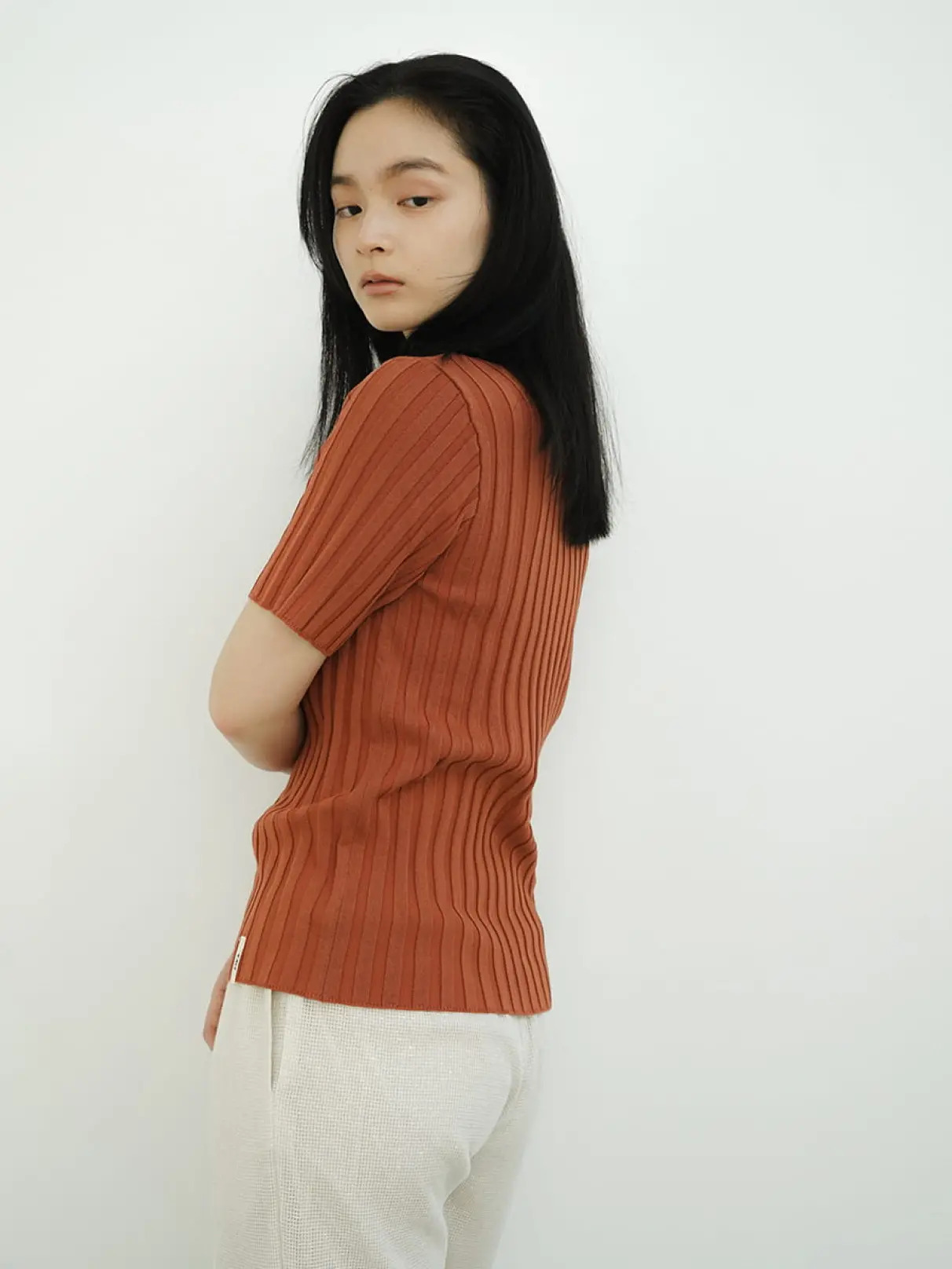 Wide rib short sleeve knit pullover