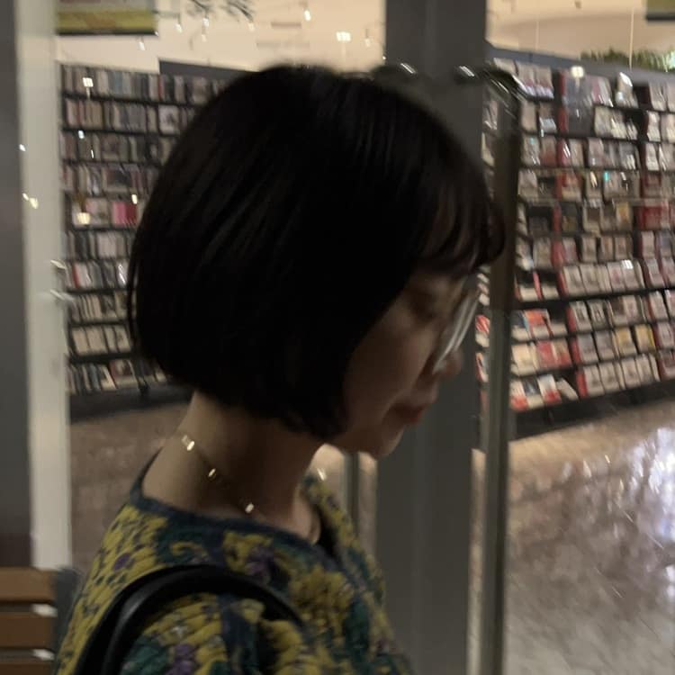 スタッフプロフィール