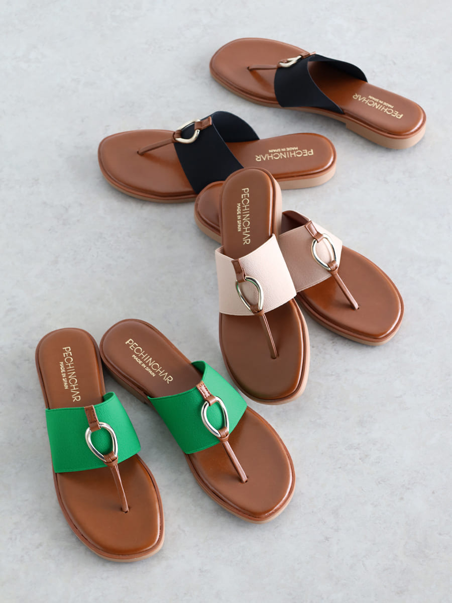 メタルアクセントトングサンダル