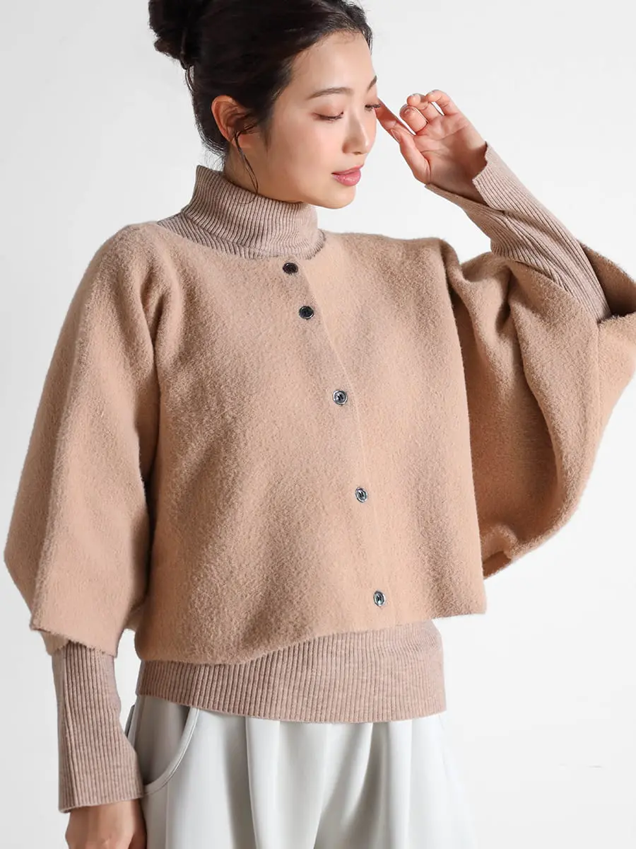 Vin(ヴァン)　起毛ケープハイネックニットアンサンブル