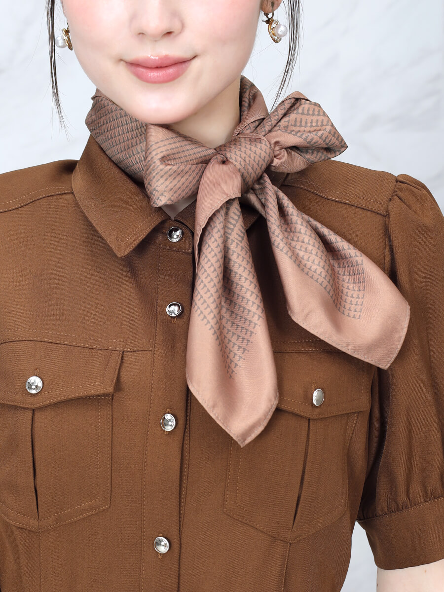 リバーシブルパターンスカーフ