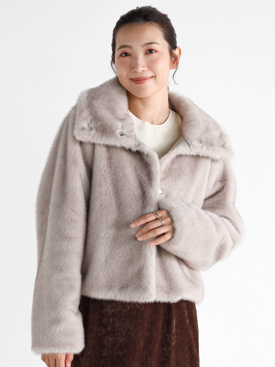 Vin ヴァン フェイクファーショートコート