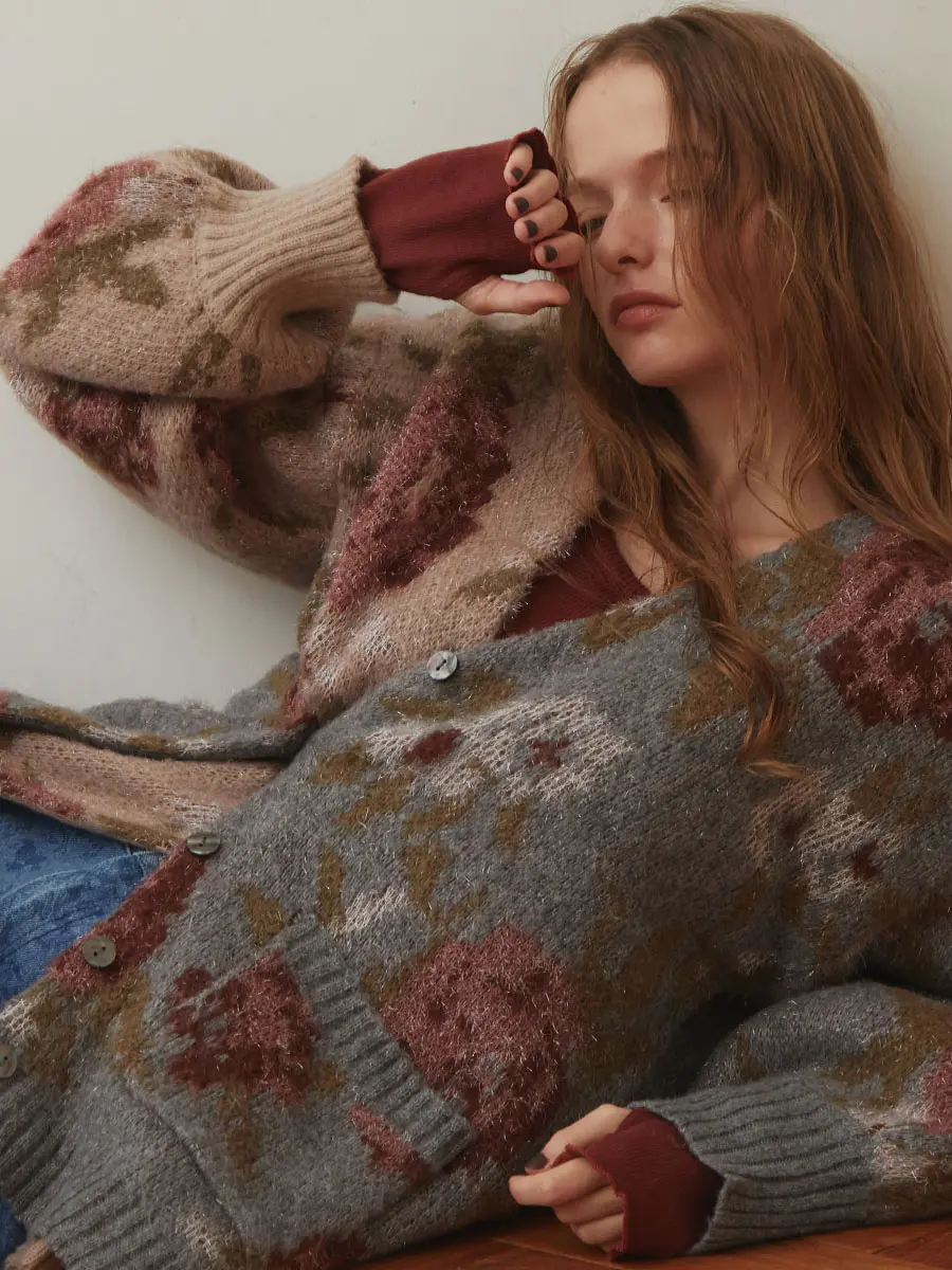 Vin(ヴァン)　フラワーラメニットカーディガン