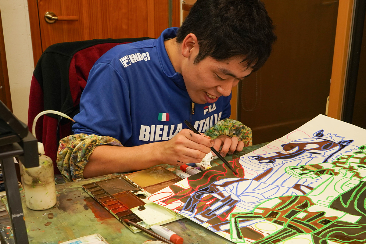 作品を作るShinさん