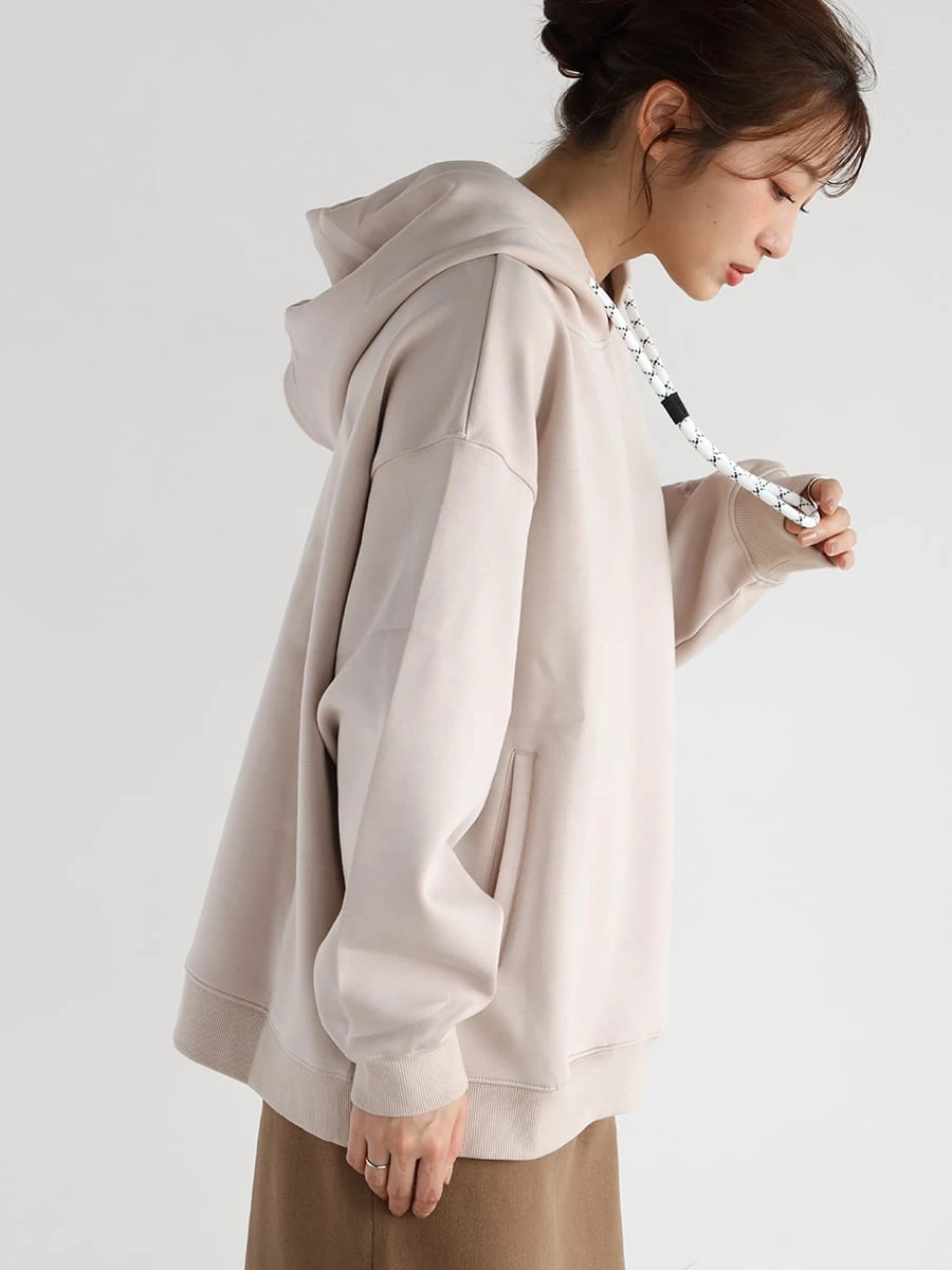 Vin(ヴァン)　シシュウボンディングパーカー
