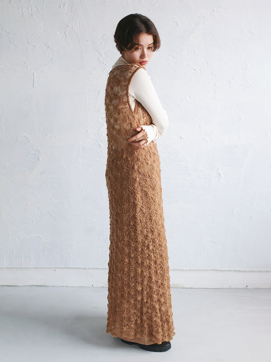 Sleeveless mesh knit dress