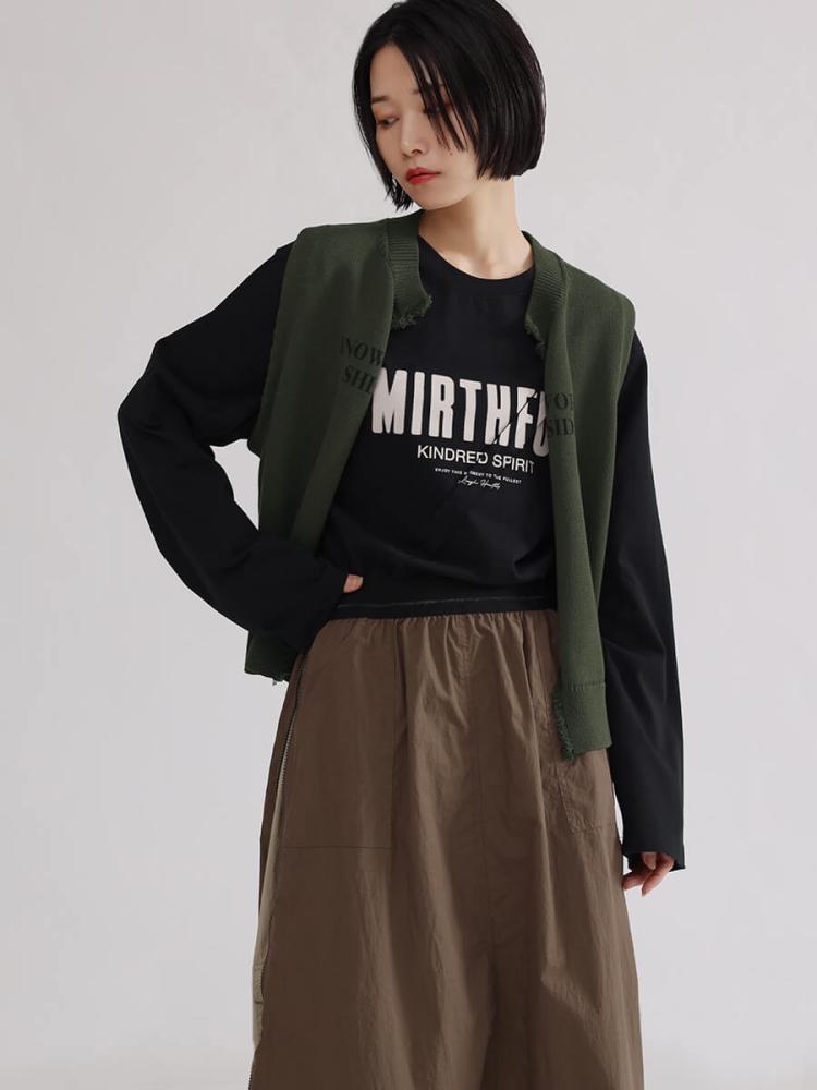 【今期新品未使用】ヤマダヤ　定価16000 異素材ドッキングベスト　LASUD 今期新品未使用】ヤマダヤ 定価16000 異素材ドッキングベスト