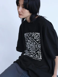シークインロゴカットソー　新品未使用　ラシュッド　vin ヤマダヤ LASUD×BoutiqueOrdinaryのTシャツ/カットソーの商品一覧