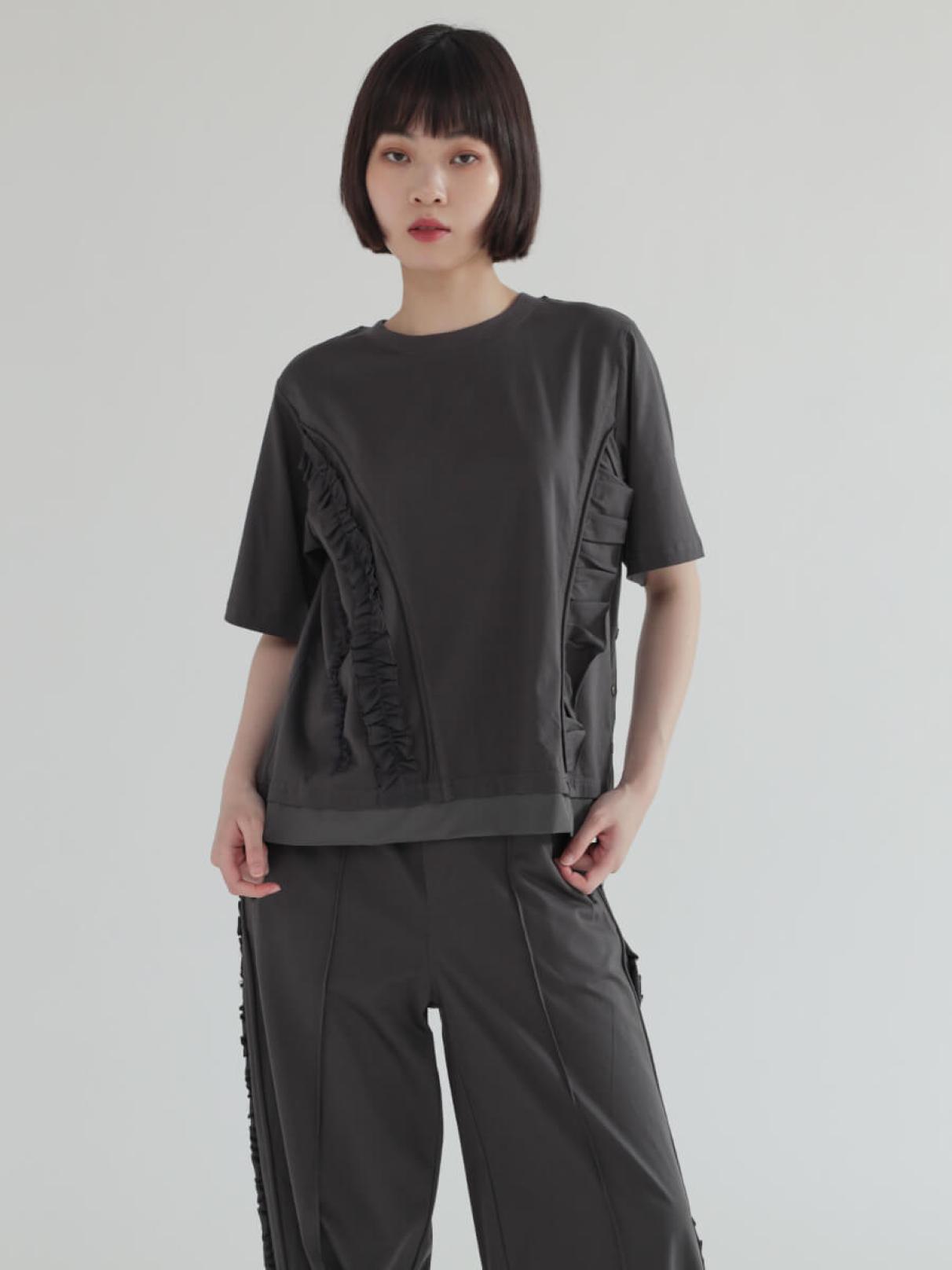 匿名発送 美品 アドニシス フリルデザインカットソー サイズ