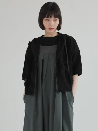 美品✨アンタイトル 洗える 丸首 ボリューム袖ブルゾン ギャザー ブラック ギャザーフォルムブルゾン（ブルゾン）｜emmi atelier（エミ