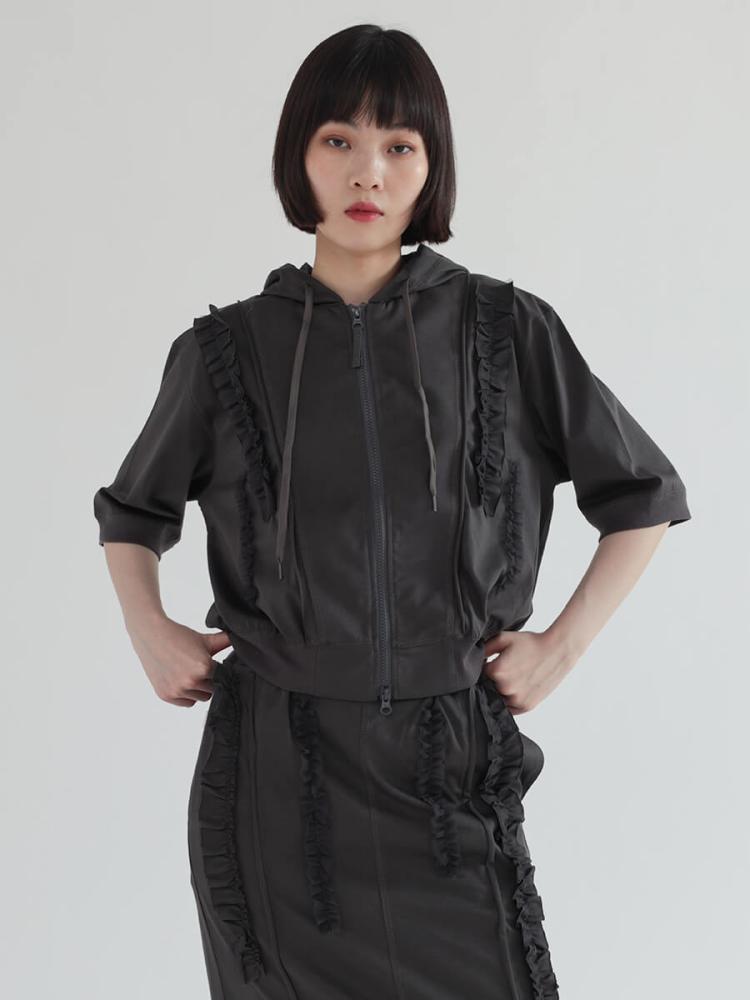 美品　BEARDSLEY ジップアップ　ブルゾン　シアー　フリル　金具　黒フリー 追加》裾フリルジャケット （ブルゾン）｜BEARDSLEY