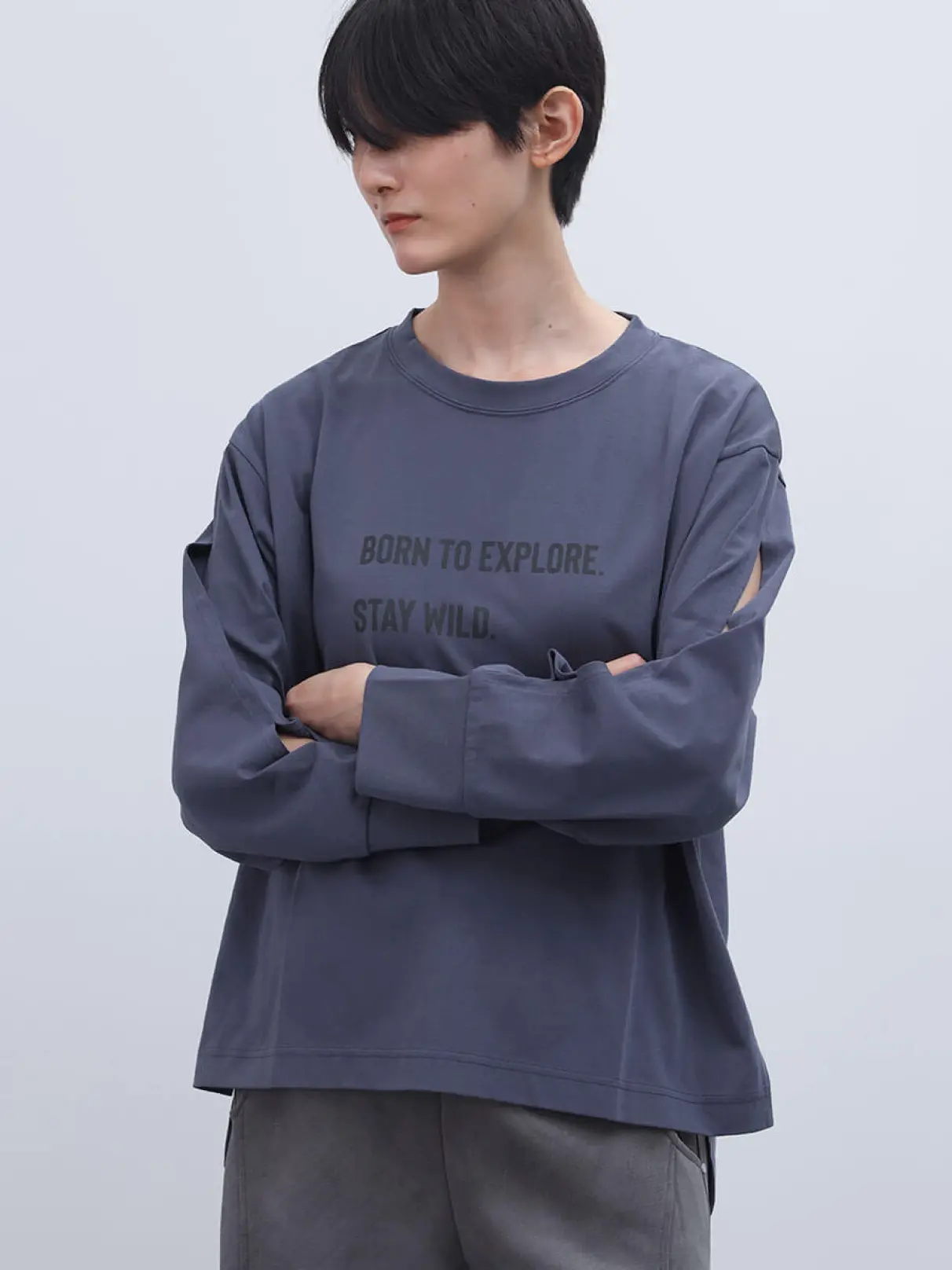 新品スコットクラブ　LASUD フロントロゴ綿100%Tシャツ　ロンT ヤマダヤ スリットスリーブロゴロンT - LASUD - LASUD｜YAMADAYA STORE