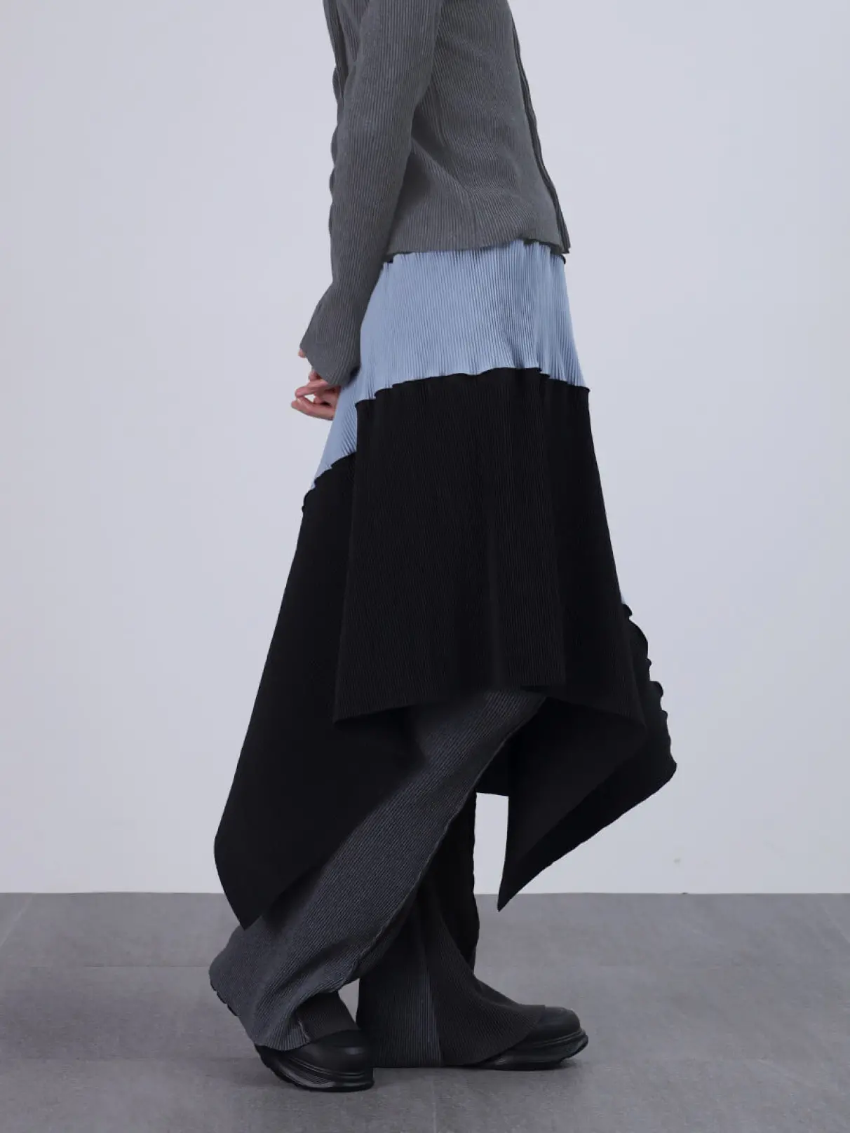 ARCH SKIRT - kotohayokozawa - LASUD｜YAMADAYA STORE