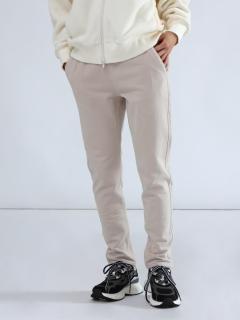 ベージュ　167cm