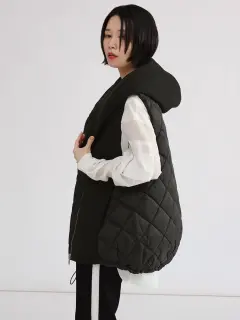 LASUD スラッシュジップキルティングベスト　ブラック ラシュッド LASUD スラッシュジップキルティングベスト （ブラック