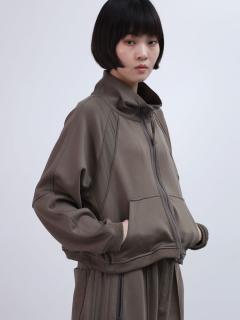 カーキ　168cm