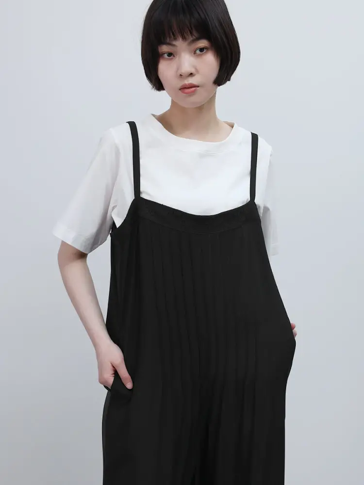 【新品タグ付】LASUD ブラック サロペット ヤマダヤ　黒 LASUDのオールインワン/サロペットの商品一覧｜ファッション通販の