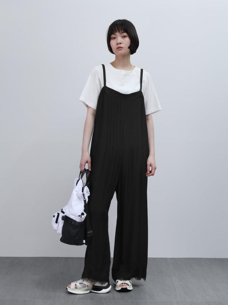 【新品タグ付】LASUD ブラック サロペット ヤマダヤ　黒 LASUDのオールインワン/サロペットの商品一覧｜ファッション通販の