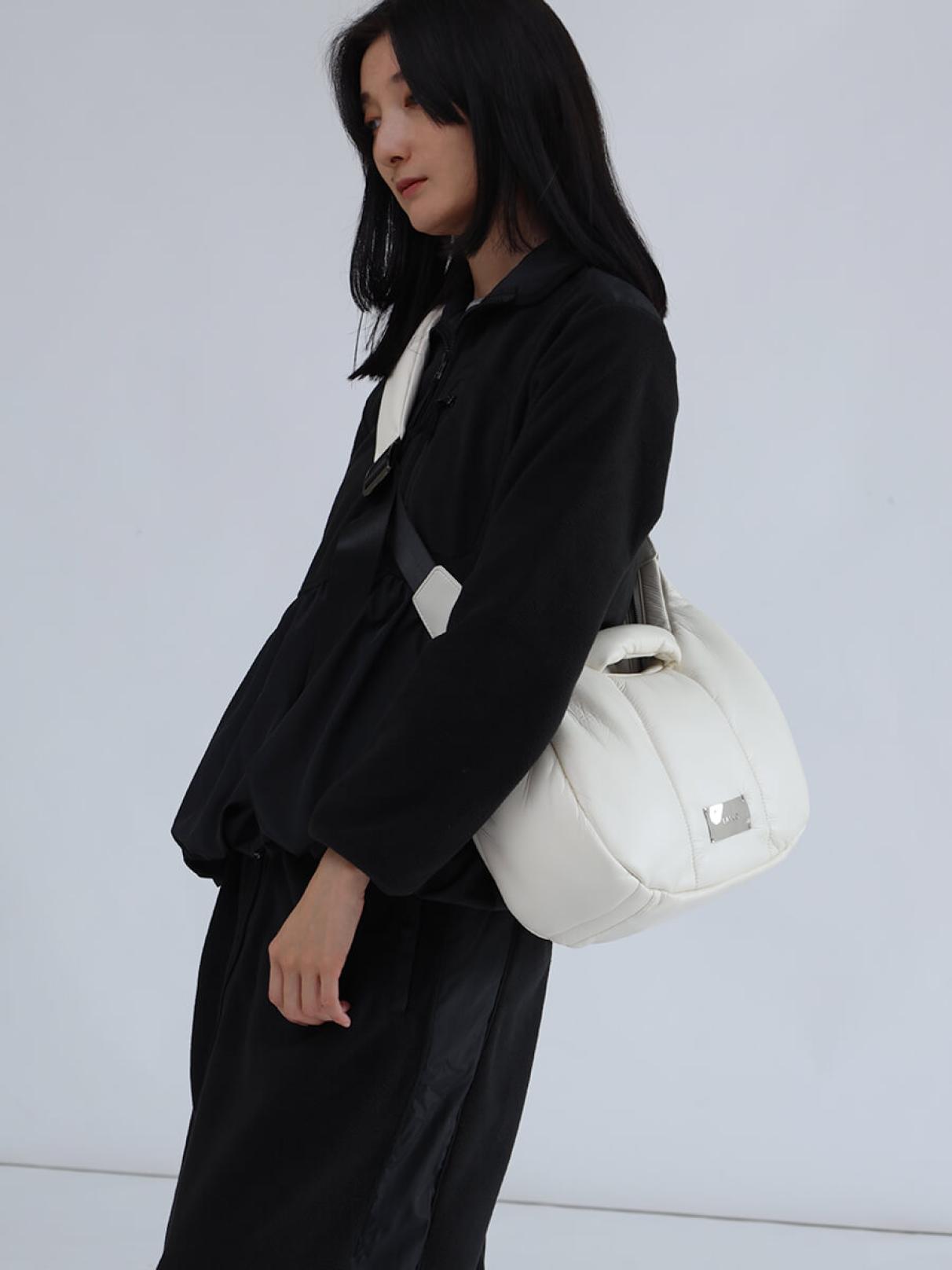 ✨希少✨LASUD story. × nouer ボディバック ボディバッグ 黒 LASUDのボディバッグの商品一覧｜ファッション通販のYAMADAYA STORE