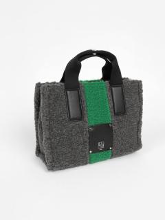 チャコールグレー