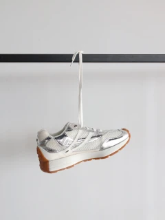 NOUER✕VEGEコラボスニーカー オフホワイト ヤマダヤ24.5cm ヌエール nouer VEGE×nouer ラインデザインモノクロスニーカー