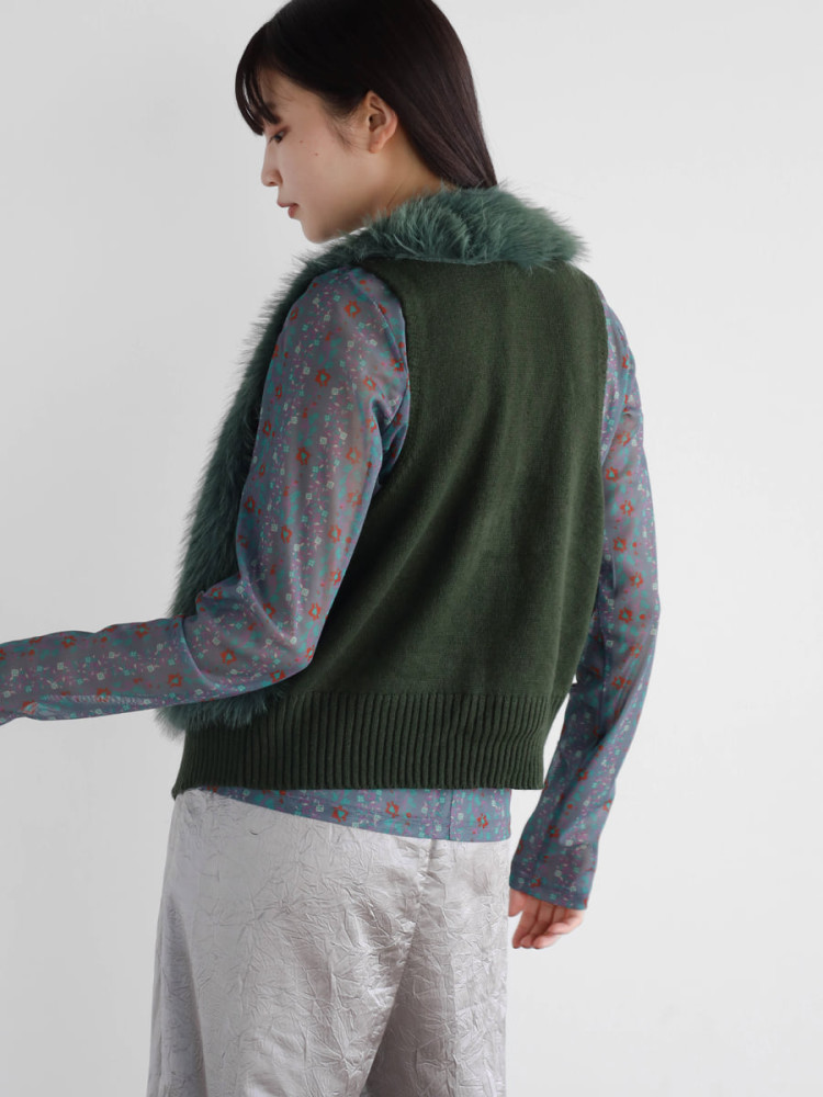 ファードッキングニットベスト(dark green,black) - RADIATE