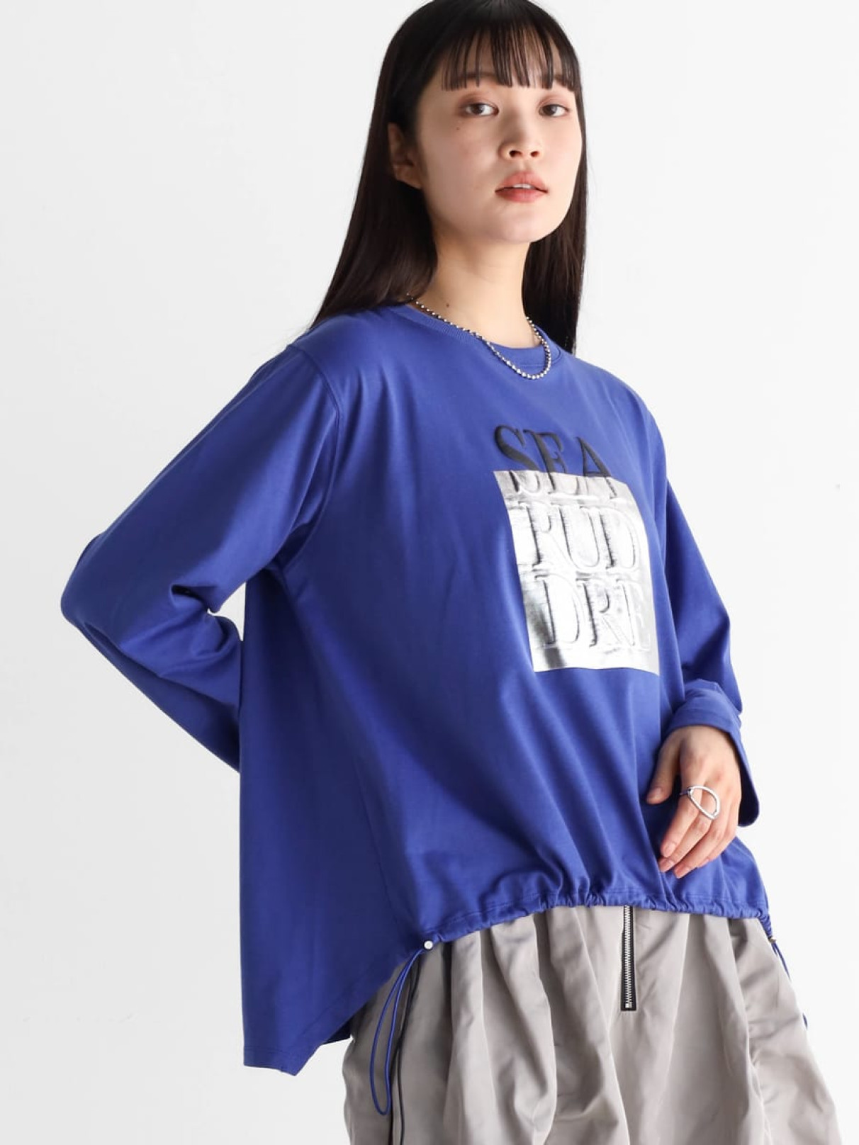 RADIATEドロストヘム箔ロゴロングTシャツ 楽天市場】RADIATE ラディエイト ドロストヘム箔ロゴロングT