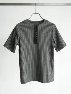 チャコールグレー