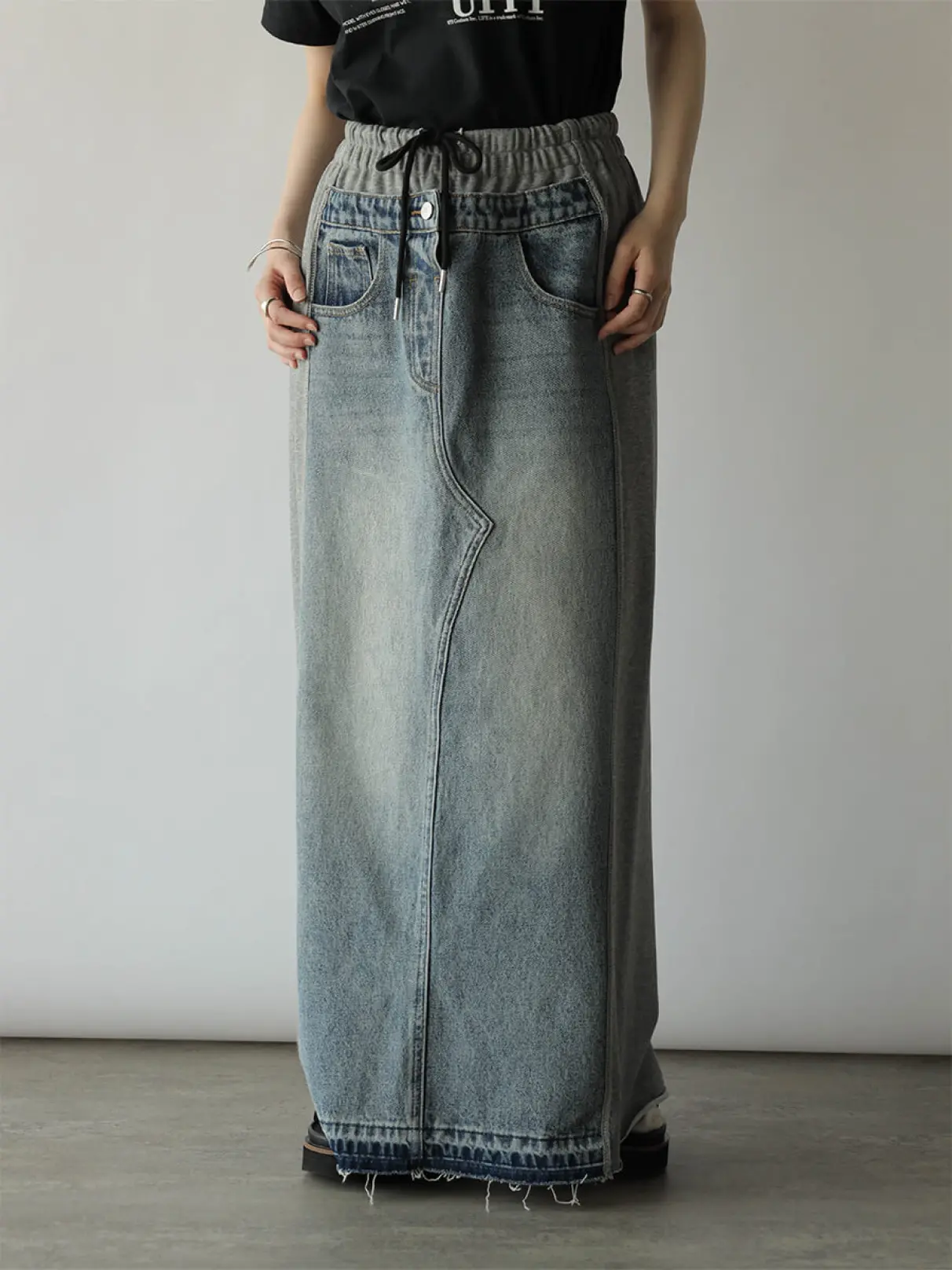 LOUIS VUITTON 22AW 美品 ダミエ グラフィット デニムスカート LOUIS VUITTON 22AW 美品 ダミエ グラフィット デニムスカート