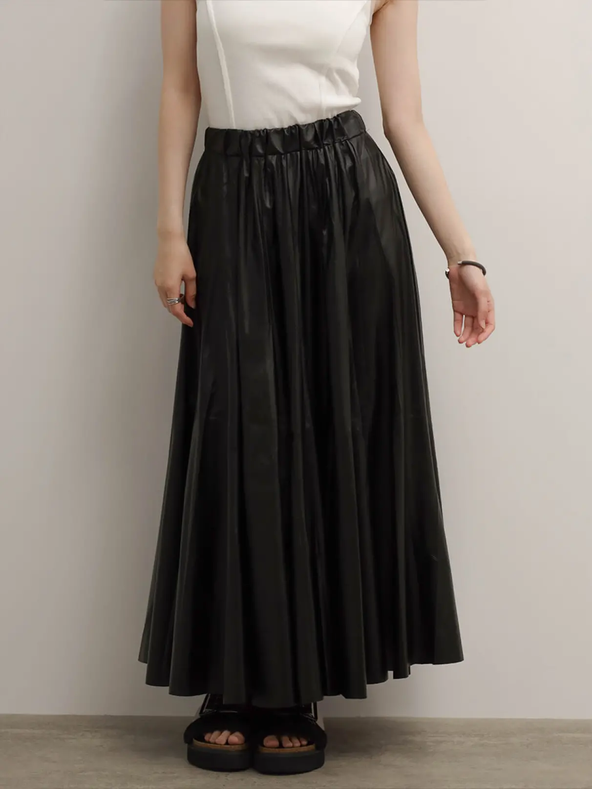 レザーライクフレアスカート - RADIATE - RADIATE｜YAMADAYA STORE