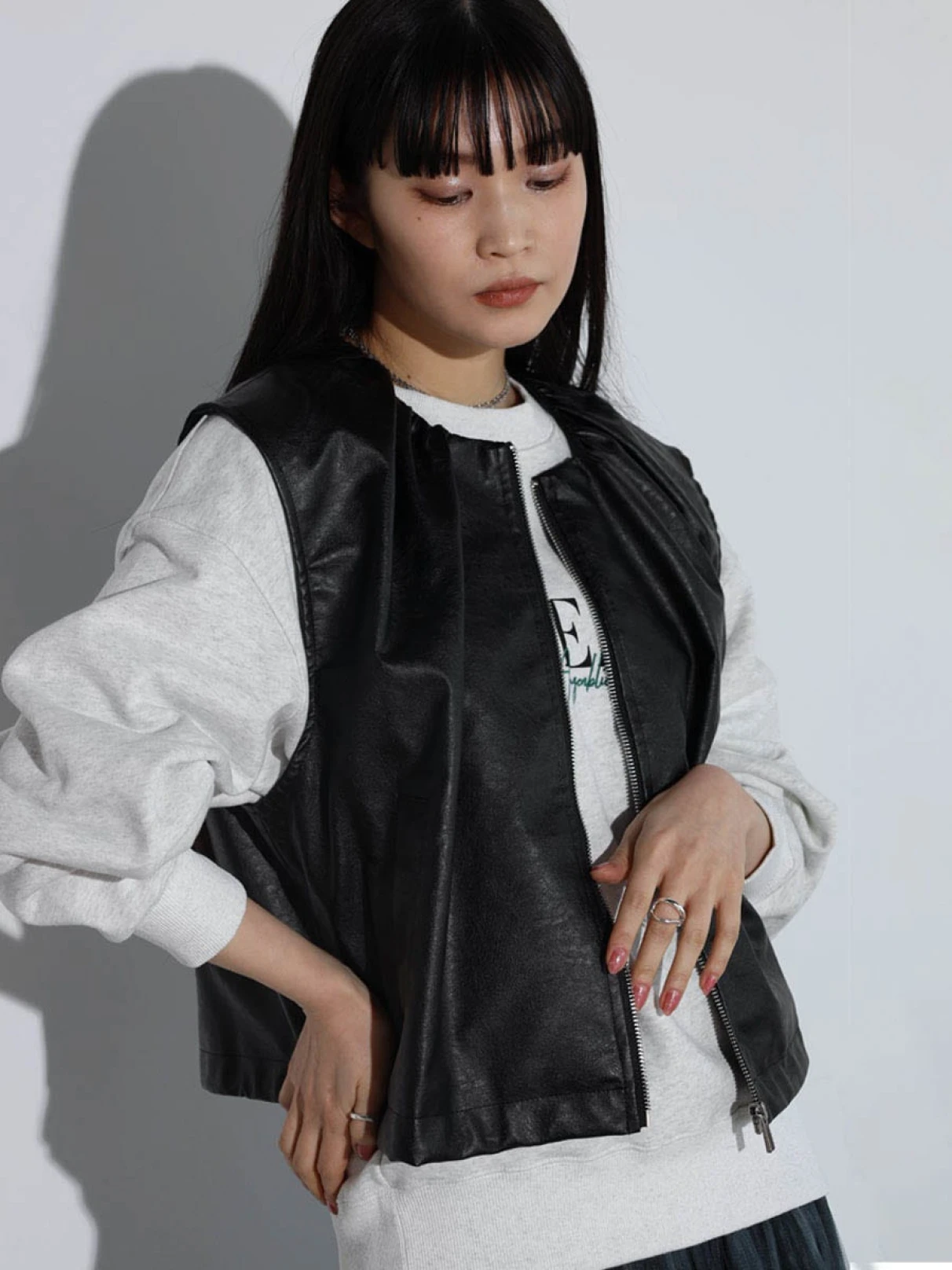 フェイクレザージップベスト - RADIATE - RADIATE｜YAMADAYA STORE